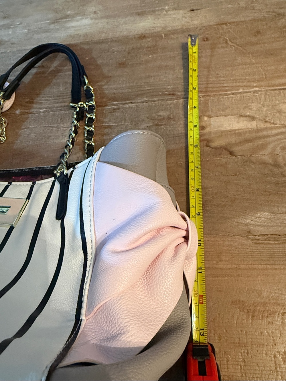 Striped White and Pink Shoulder Tote with Heart Charm - Picture 13 of 14